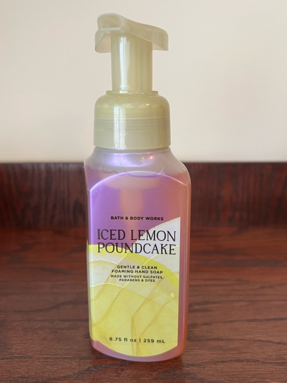 Bath and Body Works Iced Lemon Poundcake Foaming Hand Soap